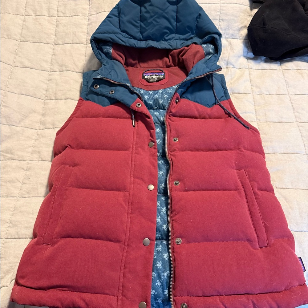 Patagonia Red Body Blue Hood Quilted Hooded Vest